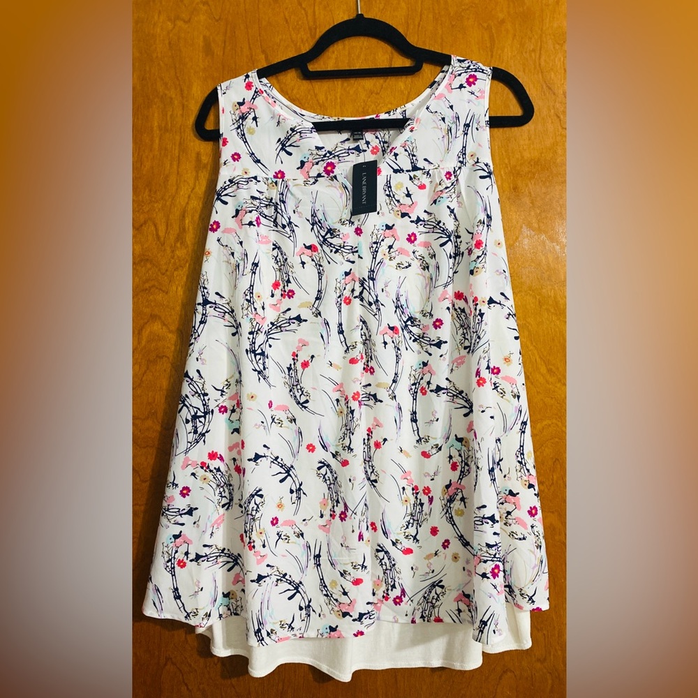 Lane Bryant Sleeveless Floral Print blouse in White with Pink Blossoms. NWT